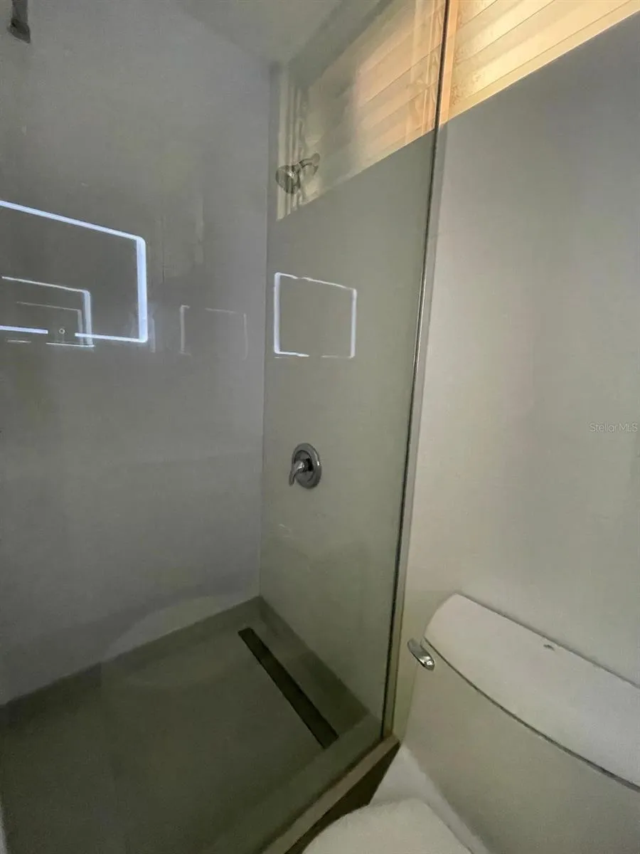 80 KINGS COURT #2 San Juan, PR 00911