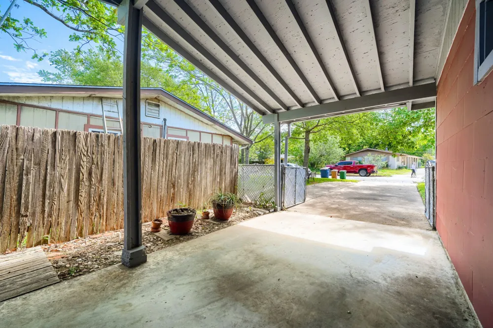 8308 HATHAWAY DRIVE Austin, TX 78757
