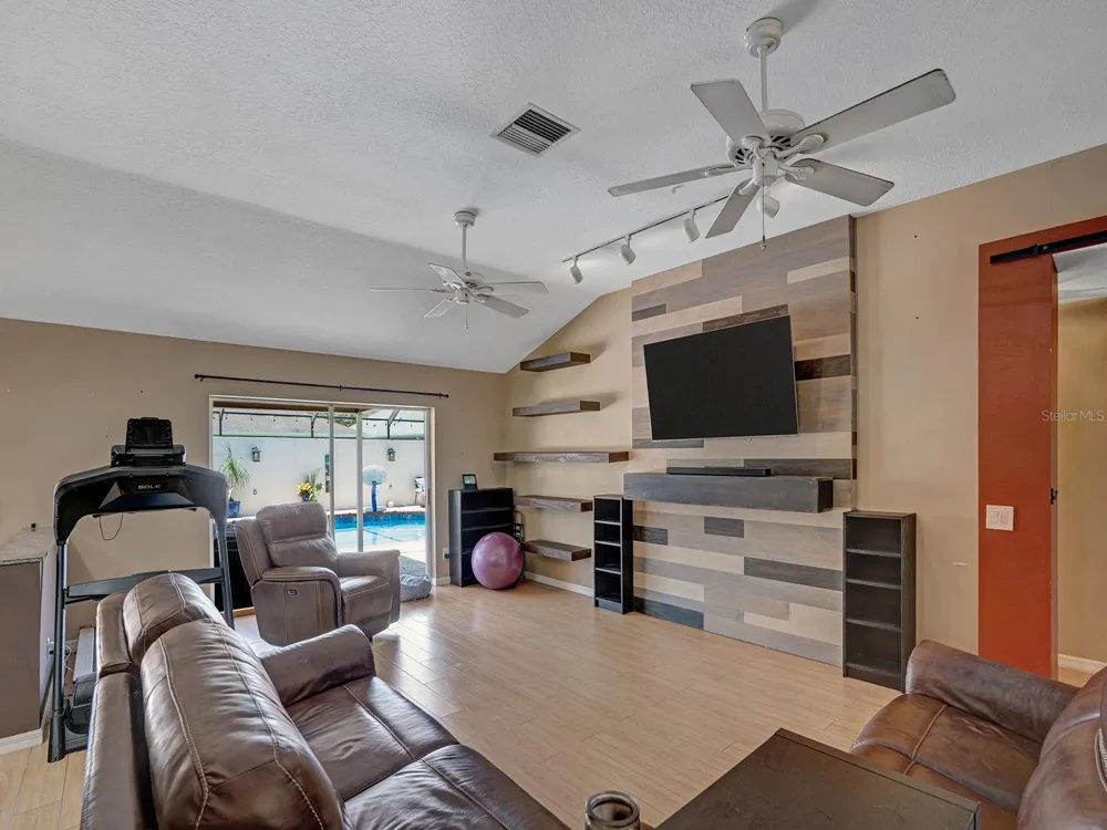 6310 TURTLE CREEK BOULEVARD Tampa, FL 33625
