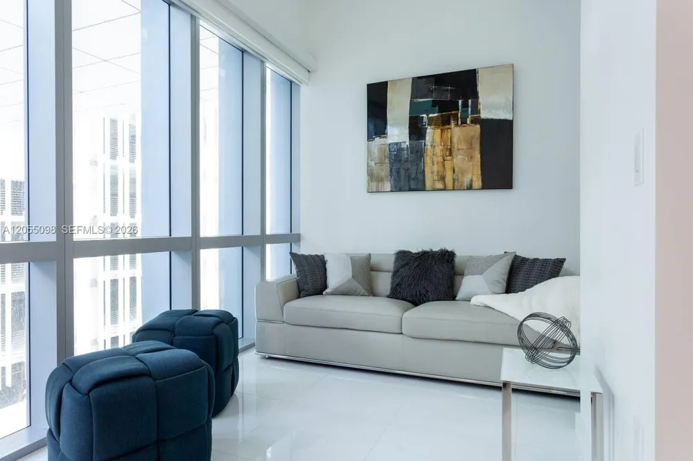 851 NE 1st Ave #503 Miami, FL 33132