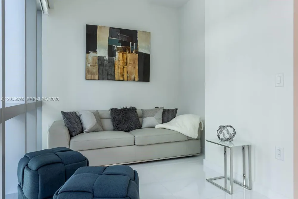 851 NE 1st Ave #503 Miami, FL 33132