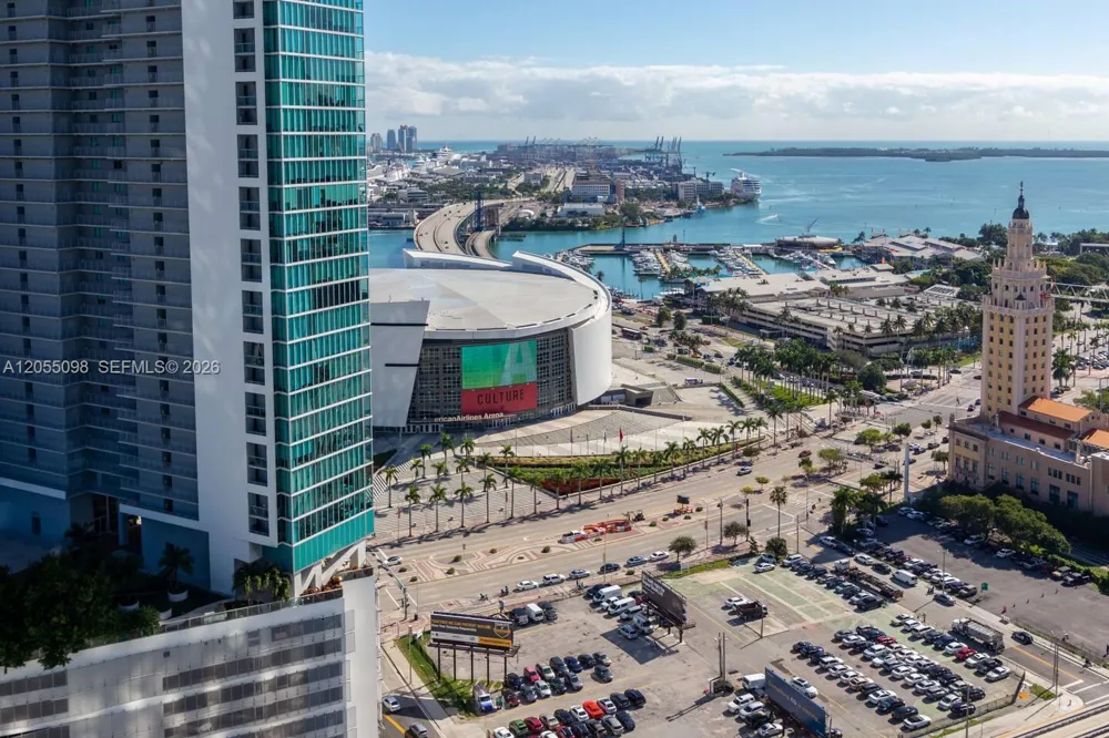 851 NE 1st Ave #503 Miami, FL 33132