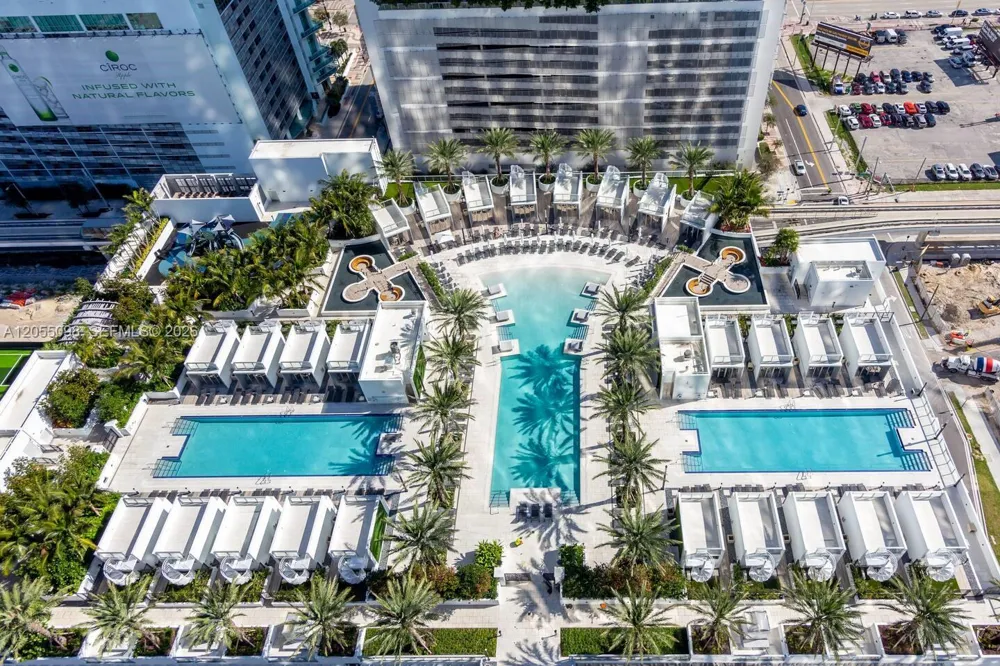 851 NE 1st Ave #503 Miami, FL 33132