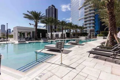851 NE 1st Ave #503 Miami, FL 33132