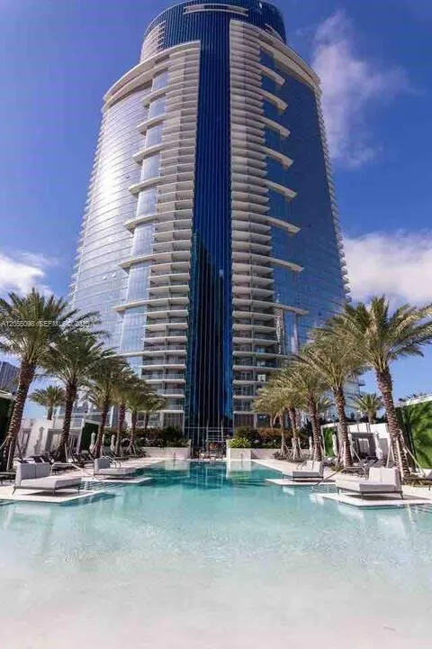 851 NE 1st Ave #503 Miami, FL 33132
