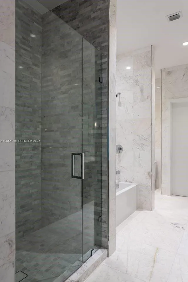 851 NE 1st Ave #503 Miami, FL 33132