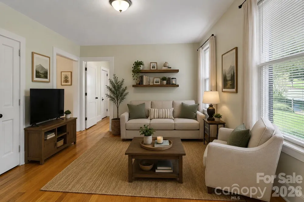 10 Enka Oak Street Candler, NC 28715
