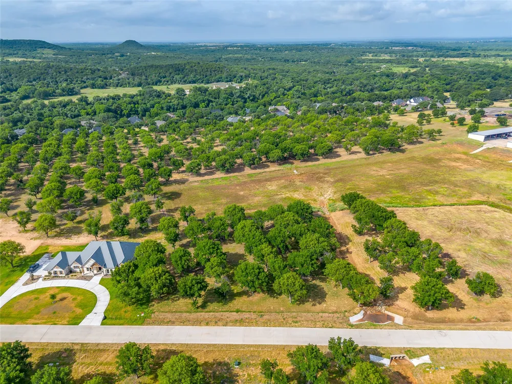 2325 E Landings S Granbury, TX 76049