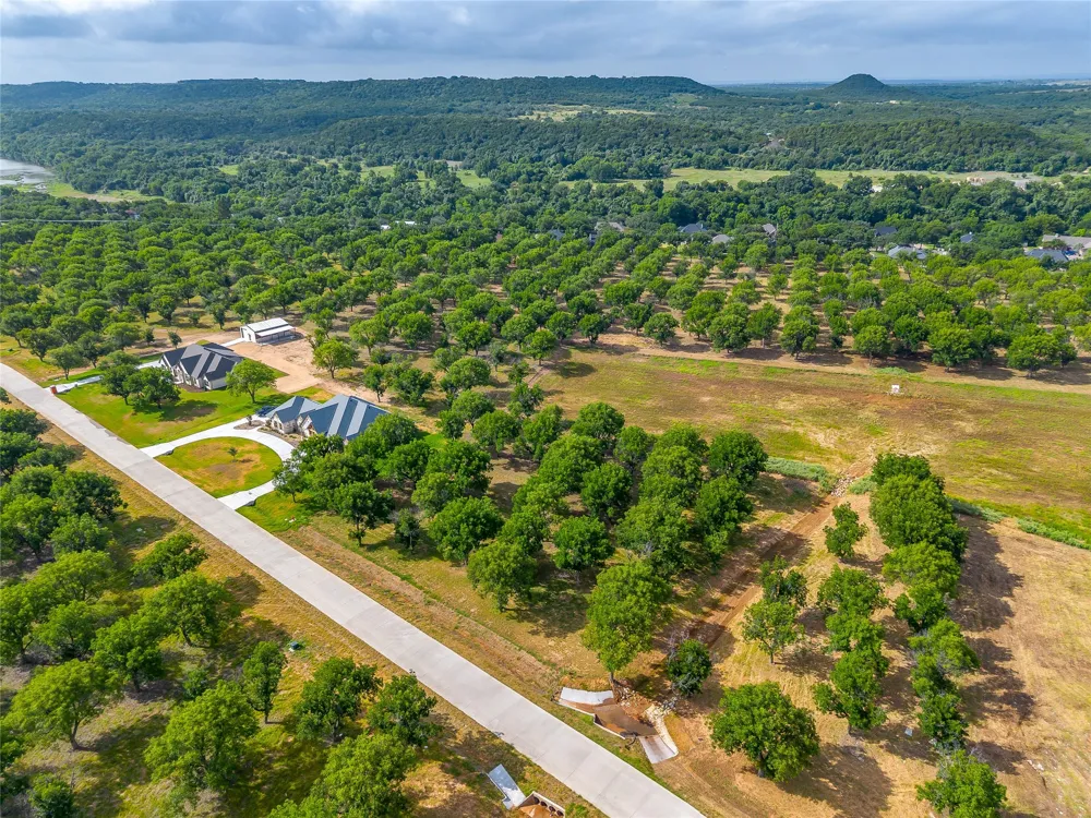 2325 E Landings S Granbury, TX 76049