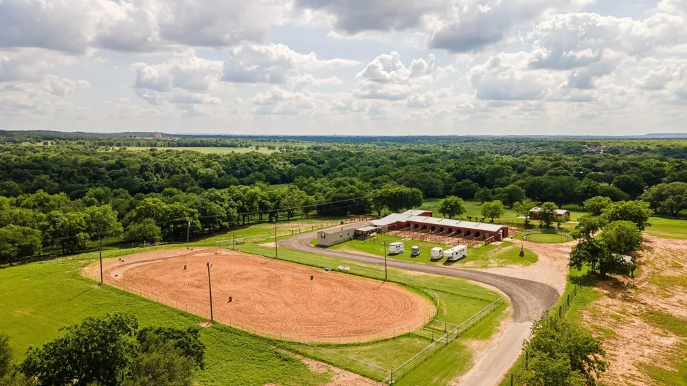 2325 E Landings S Granbury, TX 76049