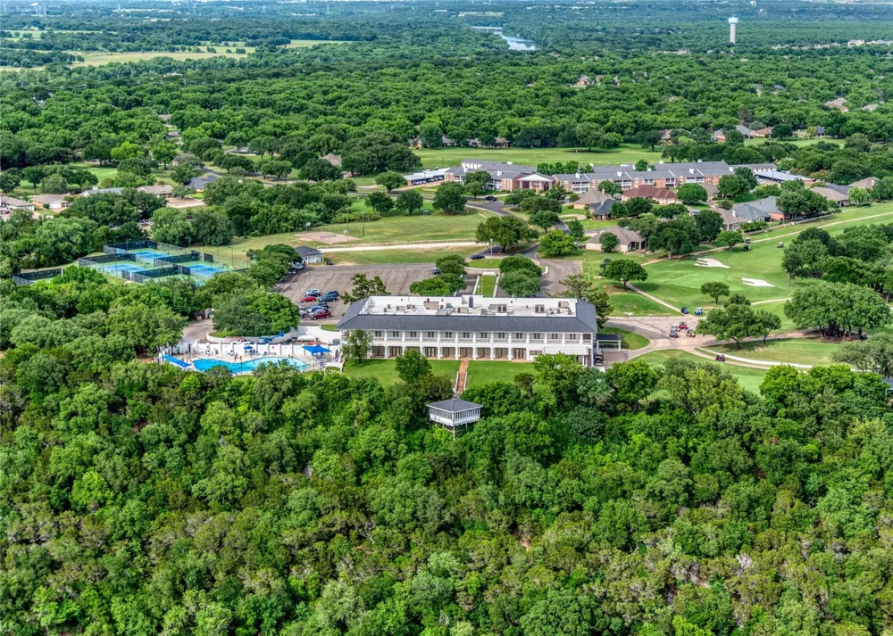 2325 E Landings S Granbury, TX 76049