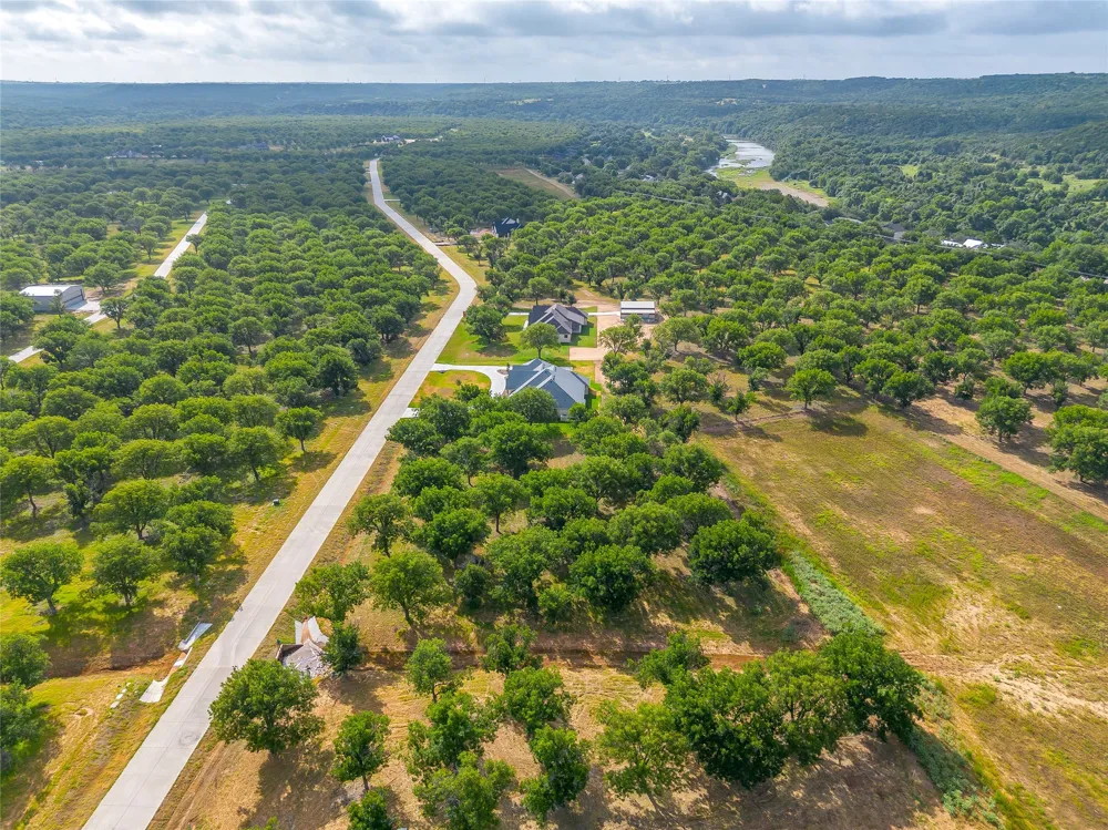 2325 E Landings S Granbury, TX 76049