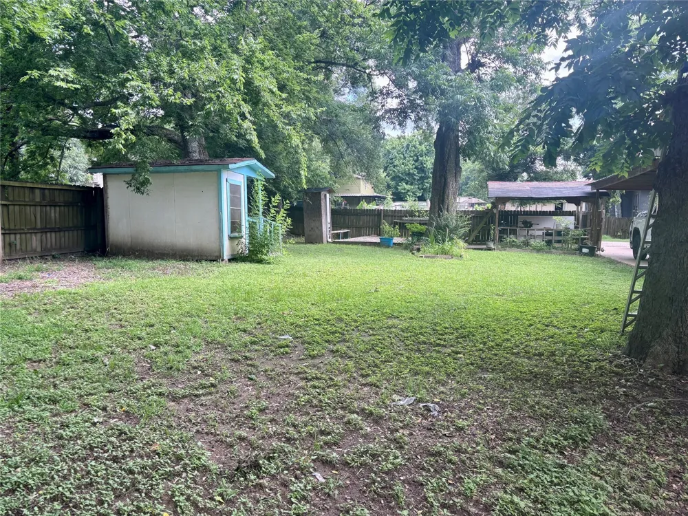 401 S Cottonwood Street Crockett, TX 75835