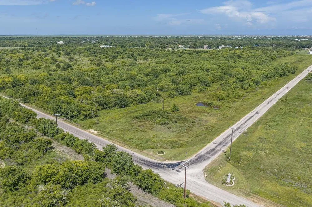 3868 County Road 286 Sargent, TX 77414