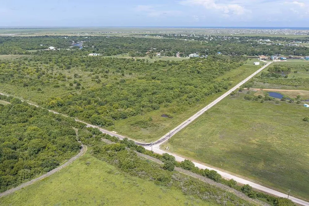 3868 County Road 286 Sargent, TX 77414