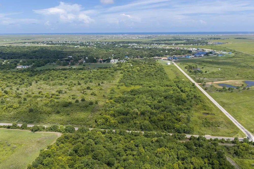 3868 County Road 286 Sargent, TX 77414