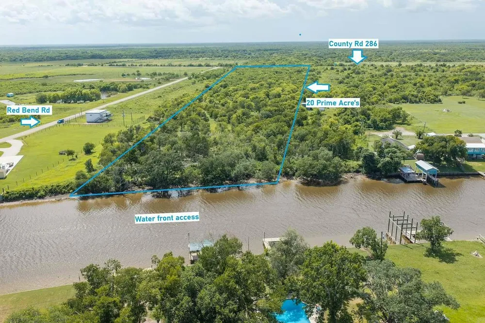 3868 County Road 286 Sargent, TX 77414