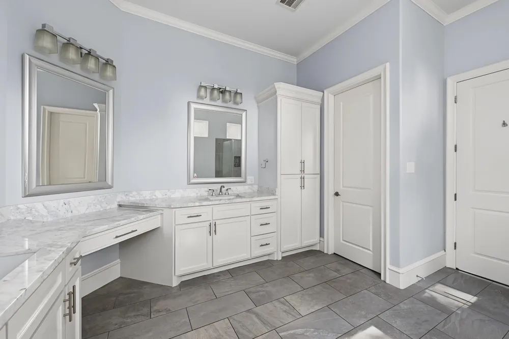 818 W 43rd Street Houston, TX 77018