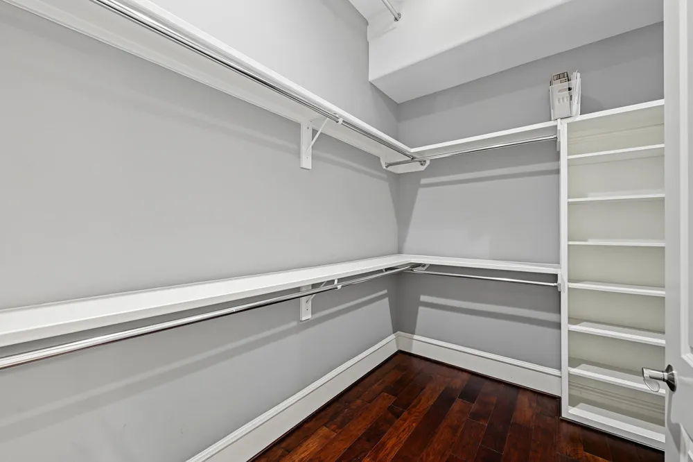 818 W 43rd Street Houston, TX 77018