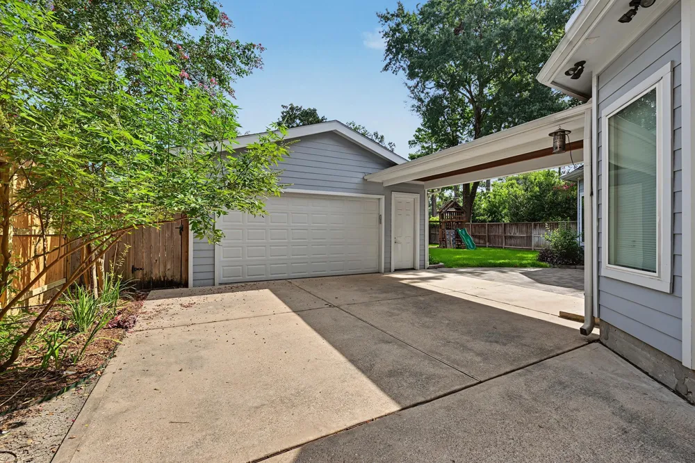 818 W 43rd Street Houston, TX 77018