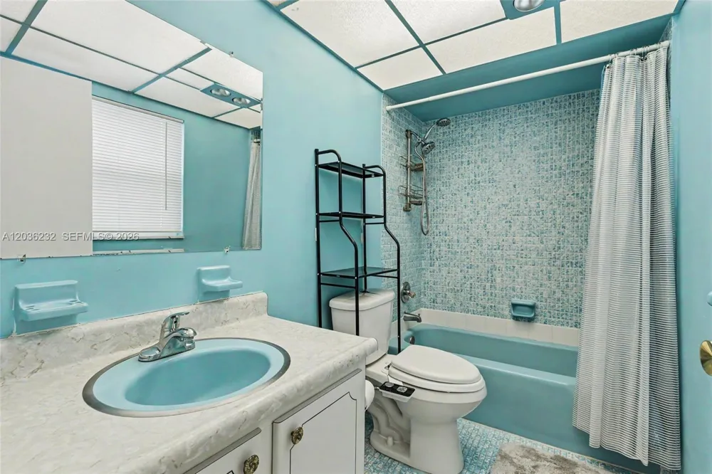2500 NE 9th St #111 Fort Lauderdale, FL 33304