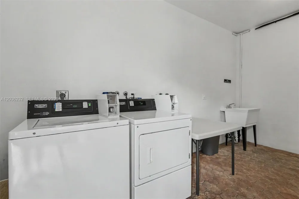 2500 NE 9th St #111 Fort Lauderdale, FL 33304