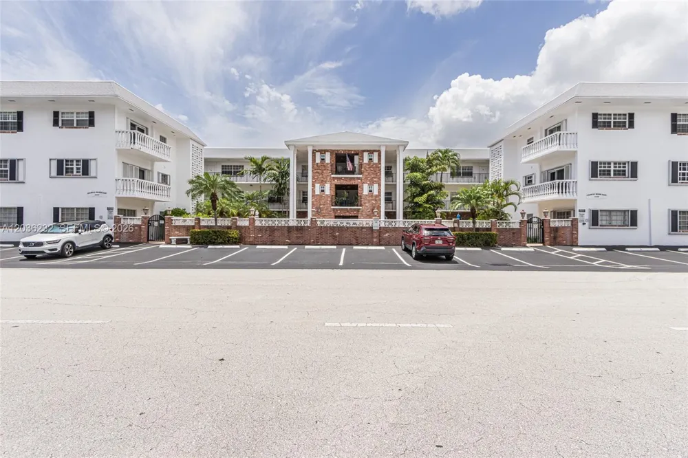 2500 NE 9th St #111 Fort Lauderdale, FL 33304