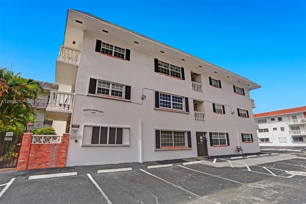2500 NE 9th St #111 Fort Lauderdale, FL 33304