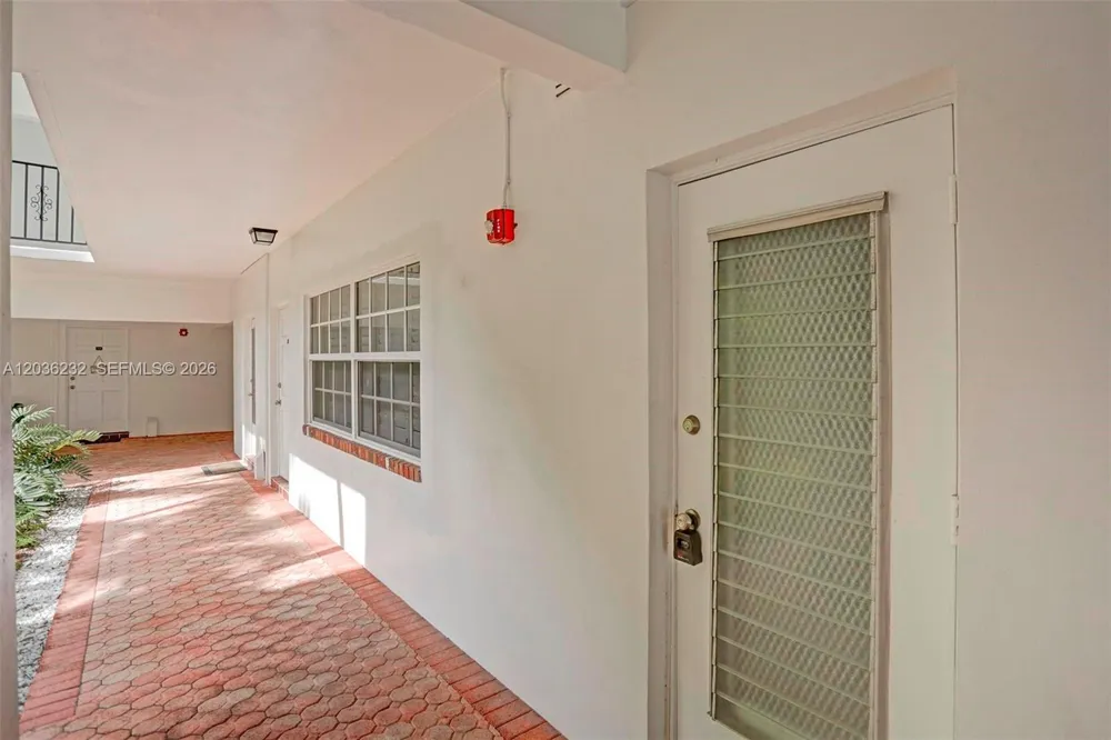 2500 NE 9th St #111 Fort Lauderdale, FL 33304