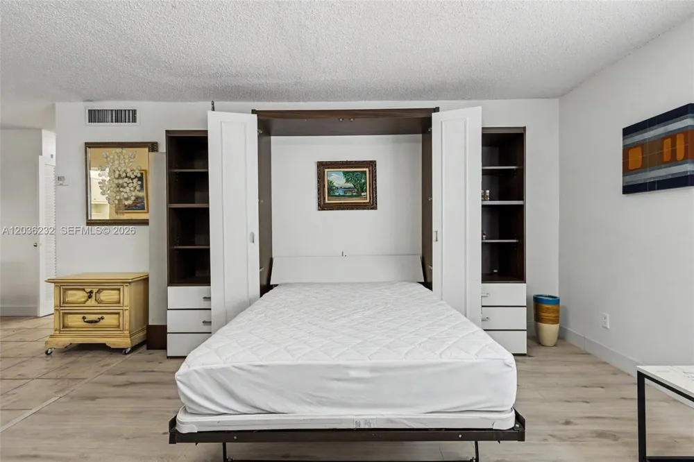 2500 NE 9th St #111 Fort Lauderdale, FL 33304