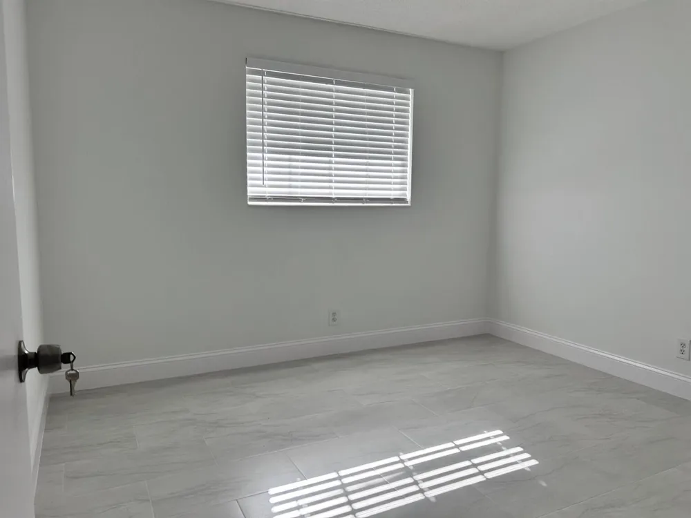 402 Lake Shore Drive #103 Lake Park, FL 33403