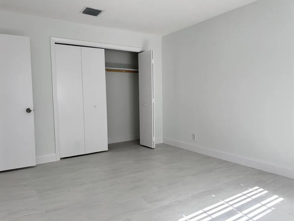 402 Lake Shore Drive #103 Lake Park, FL 33403