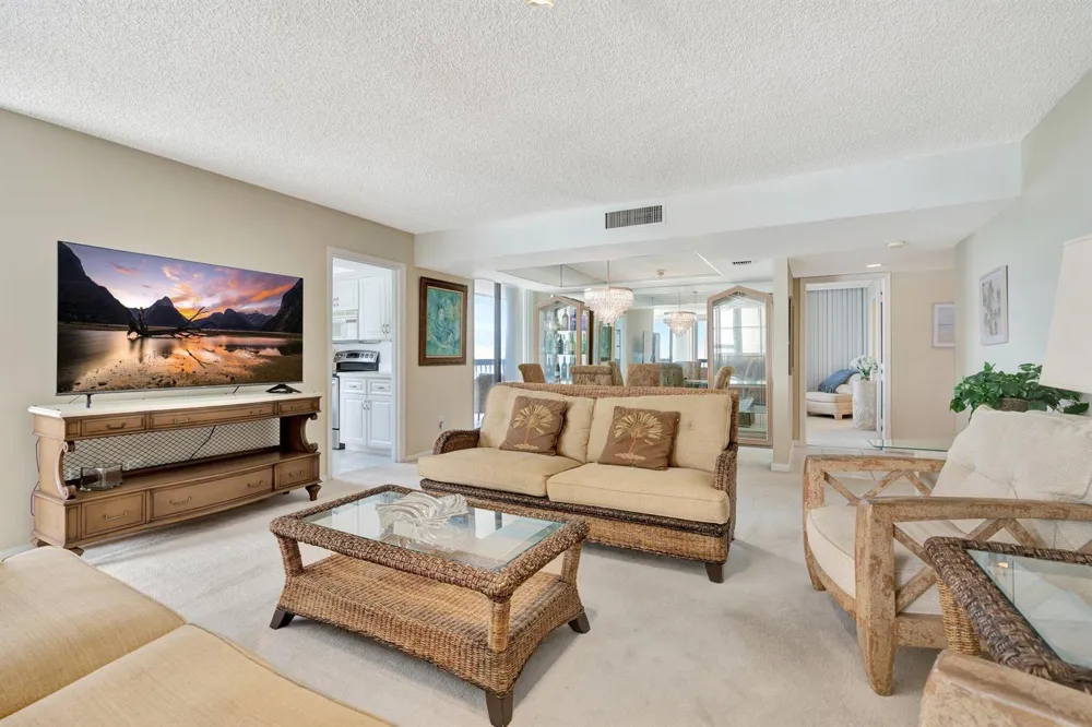 5380 Ocean Drive #11A Riviera Beach, FL 33404