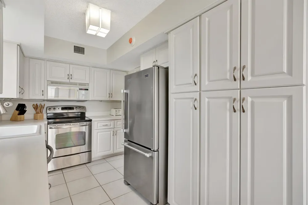 5380 Ocean Drive #11A Riviera Beach, FL 33404