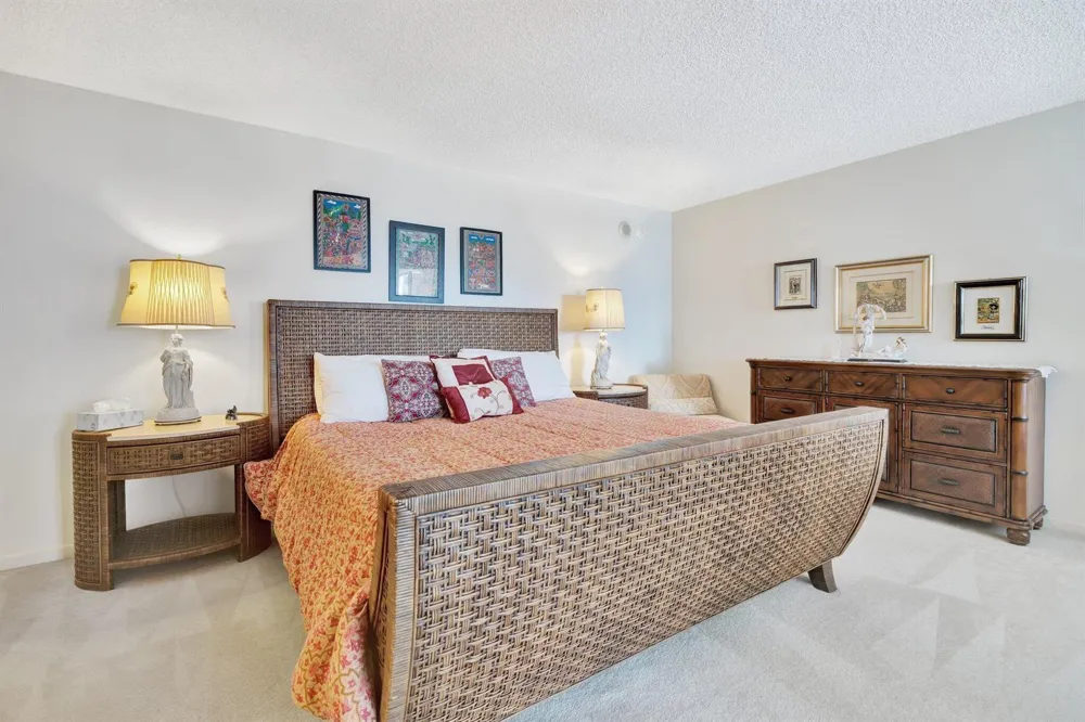 5380 Ocean Drive #11A Riviera Beach, FL 33404