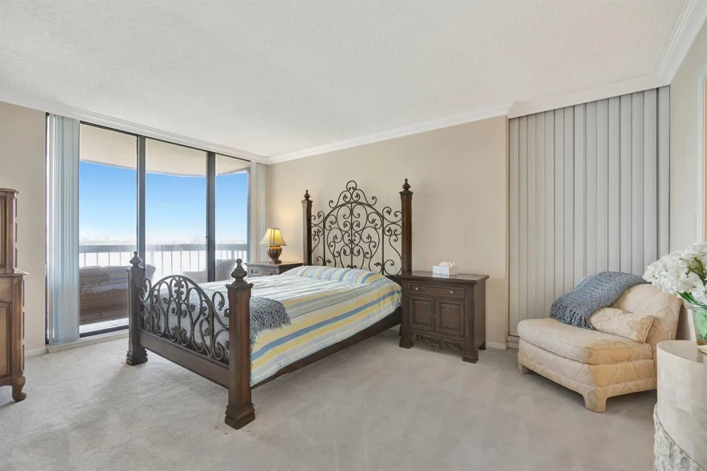 5380 Ocean Drive #11A Riviera Beach, FL 33404