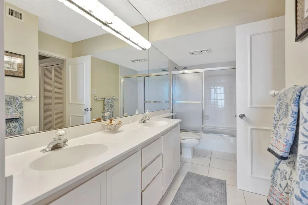 5380 Ocean Drive #11A Riviera Beach, FL 33404