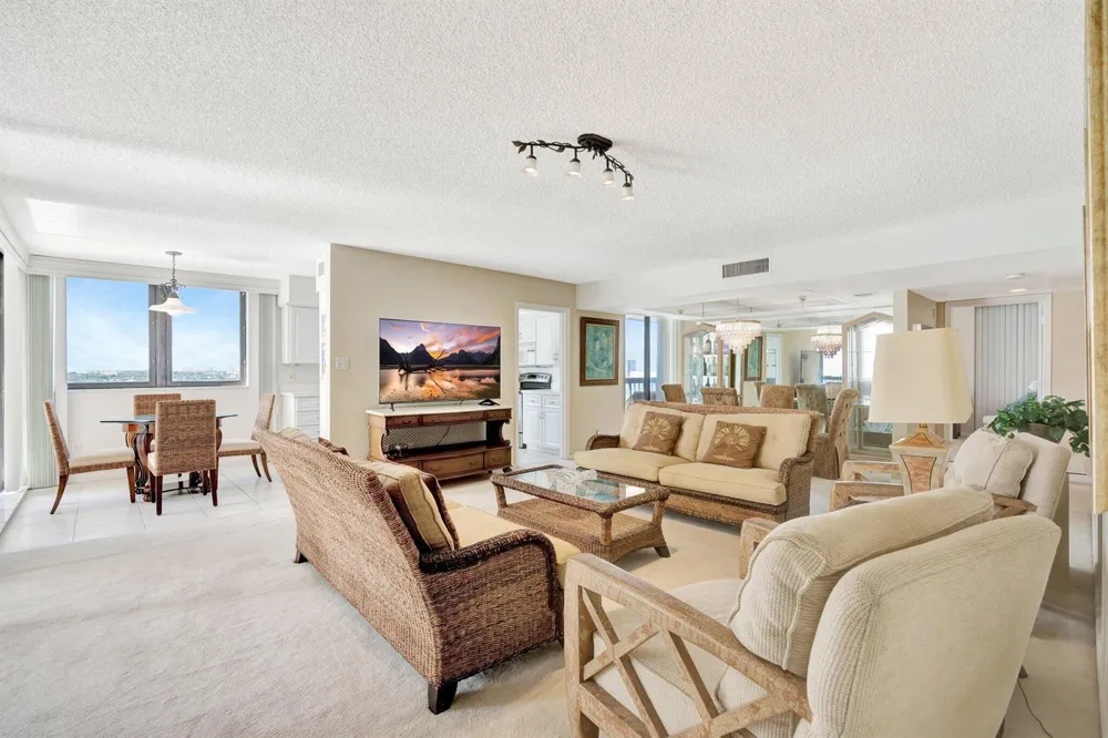 5380 Ocean Drive #11A Riviera Beach, FL 33404