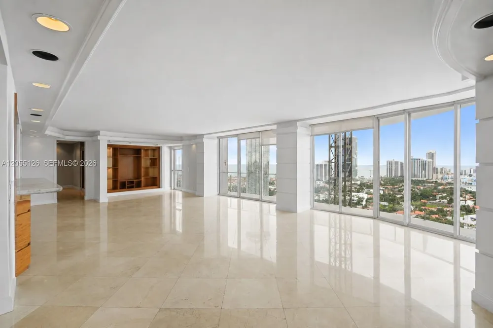19355 Turnberry Way #25GR Aventura, FL 33180