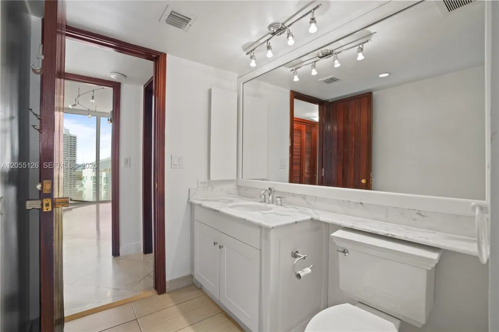 19355 Turnberry Way #25GR Aventura, FL 33180
