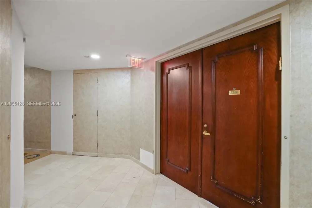 19355 Turnberry Way #25GR Aventura, FL 33180