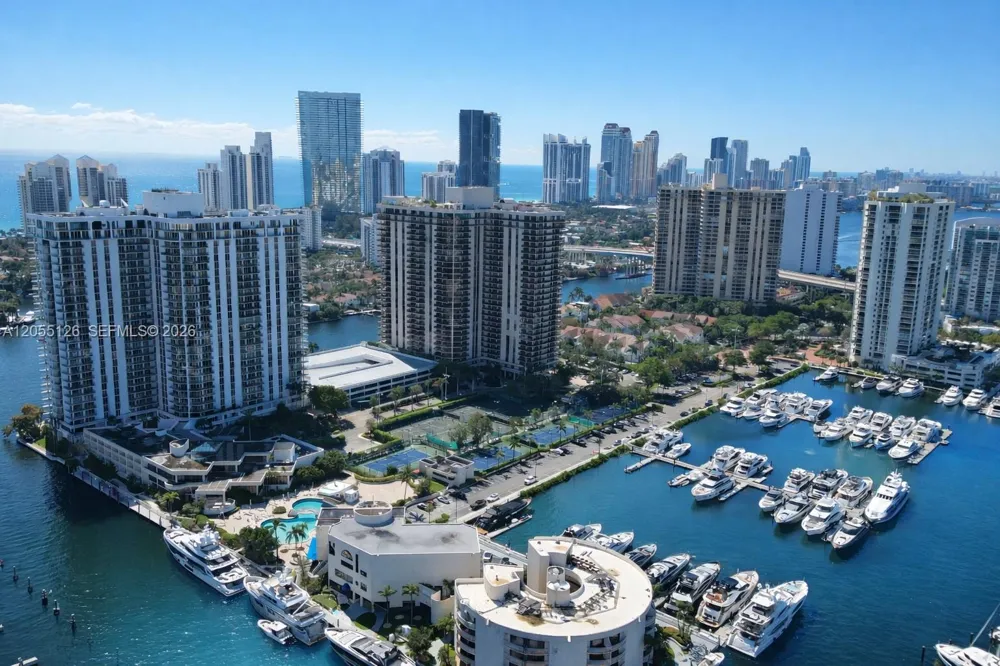 19355 Turnberry Way #25GR Aventura, FL 33180