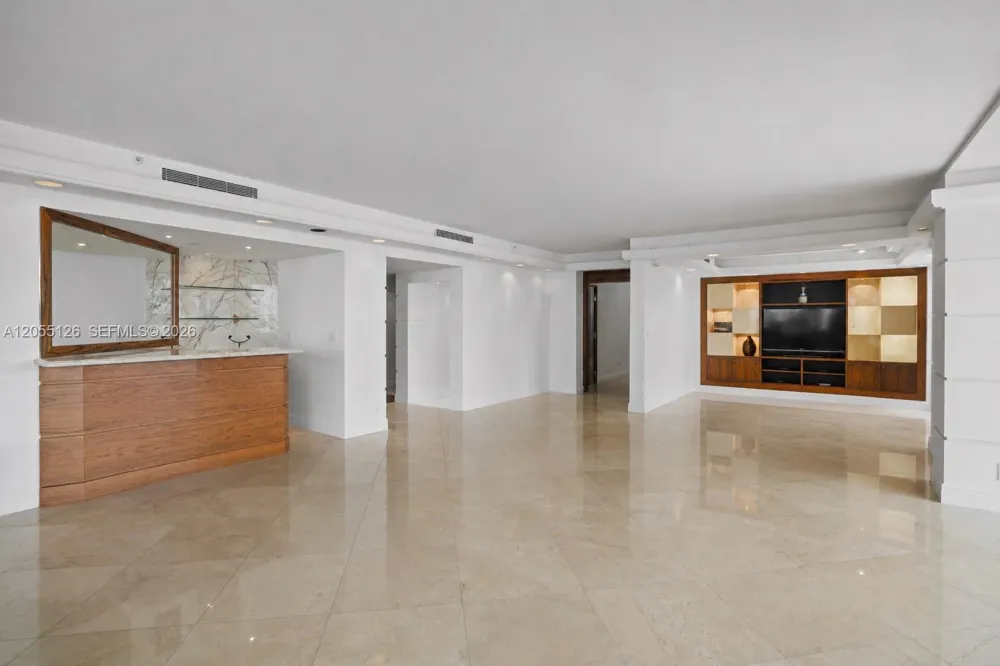 19355 Turnberry Way #25GR Aventura, FL 33180