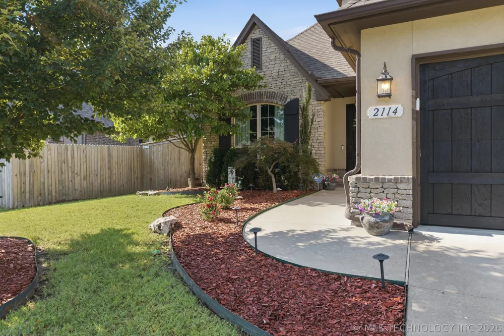 2114 W 117th Place S Jenks, OK 74037