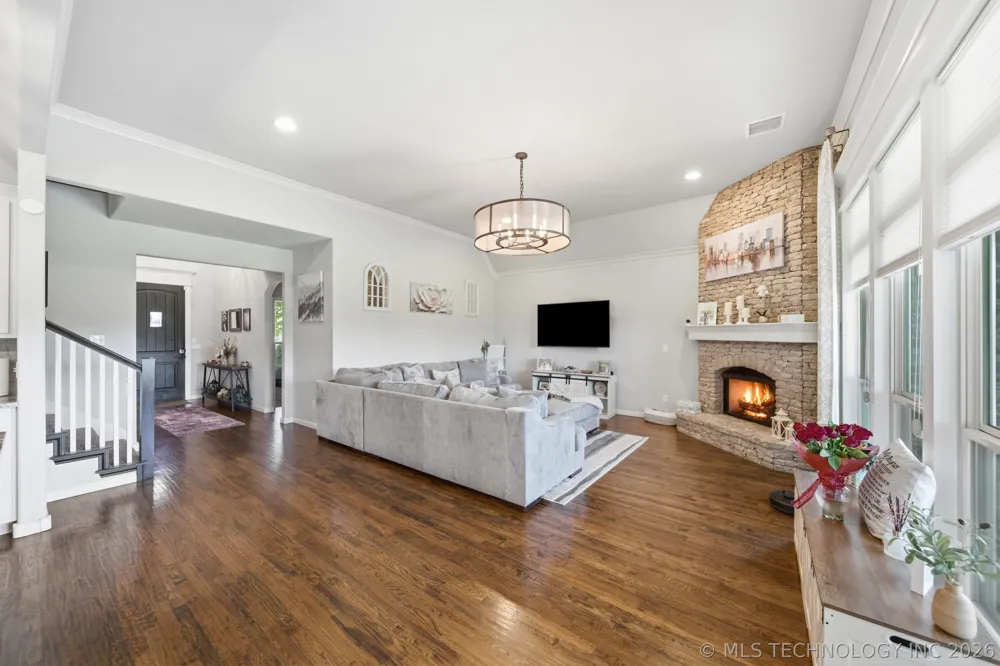 2114 W 117th Place S Jenks, OK 74037