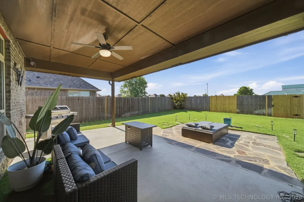 2114 W 117th Place S Jenks, OK 74037