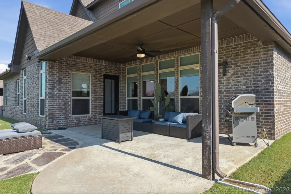 2114 W 117th Place S Jenks, OK 74037