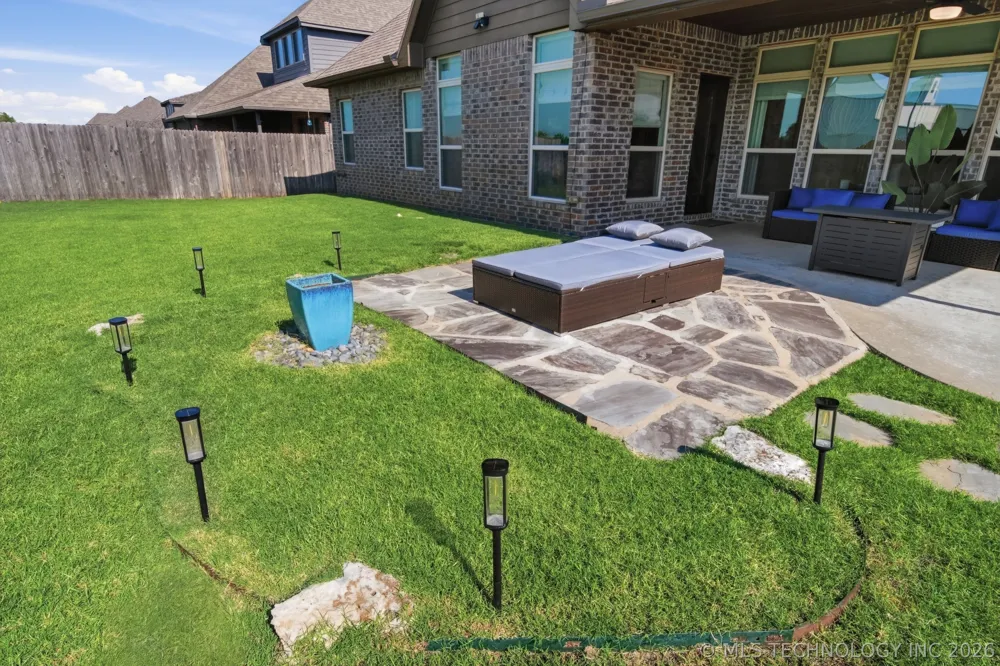 2114 W 117th Place S Jenks, OK 74037