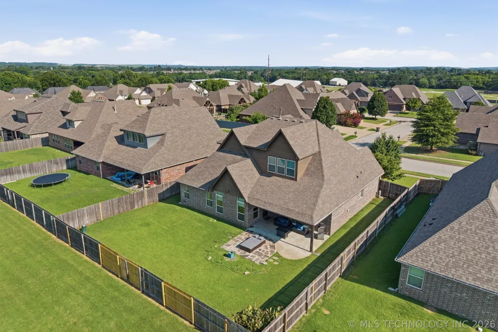 2114 W 117th Place S Jenks, OK 74037