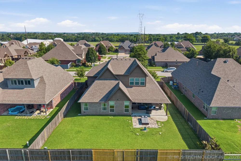 2114 W 117th Place S Jenks, OK 74037